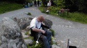 Dudelsackspieler vor dem Glendalough National Park