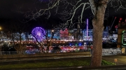 Der Weihnachtsmarkt am Abend